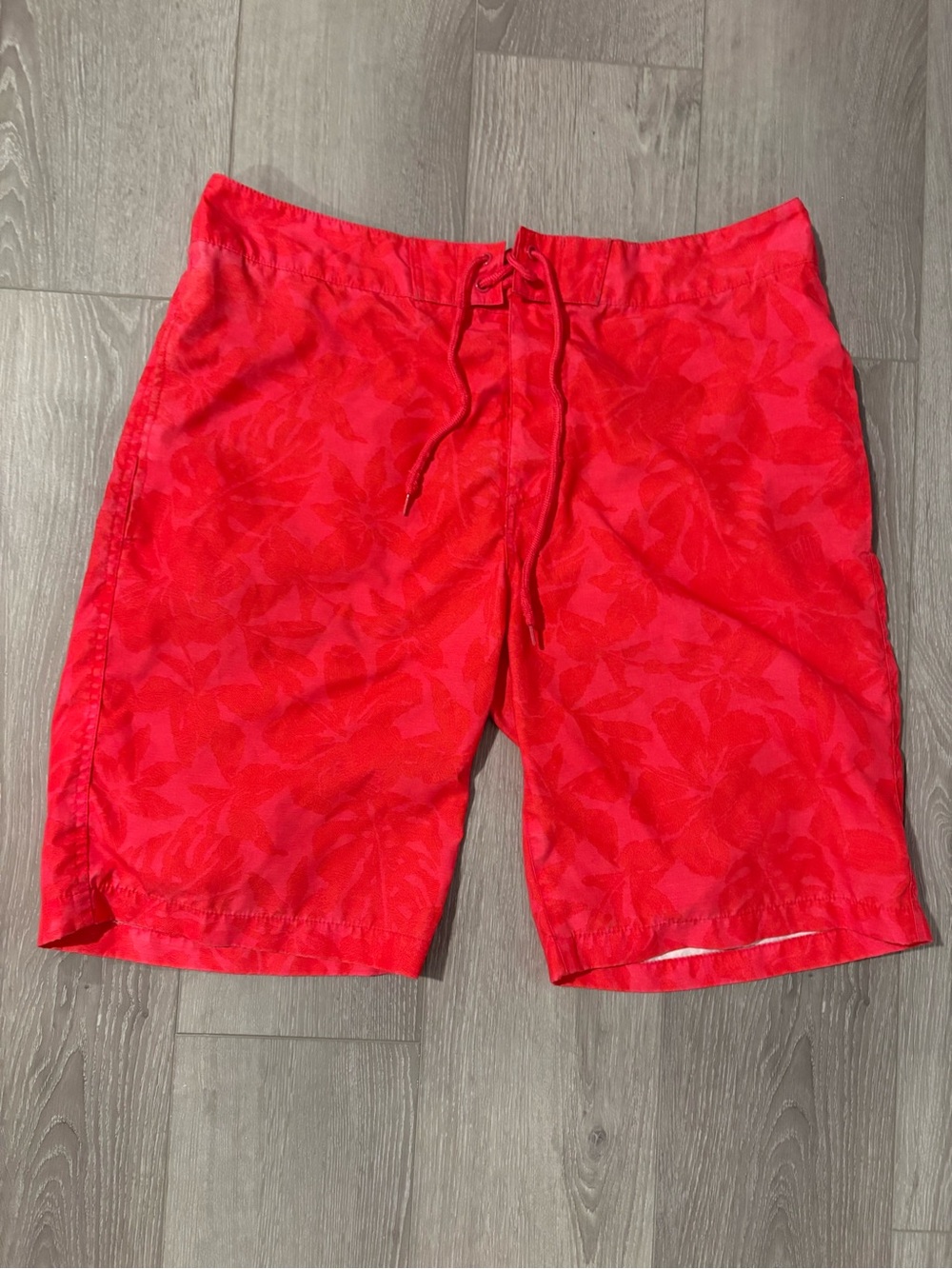 Arizona Jean Company Red Floral Swim Shorts. Size 36